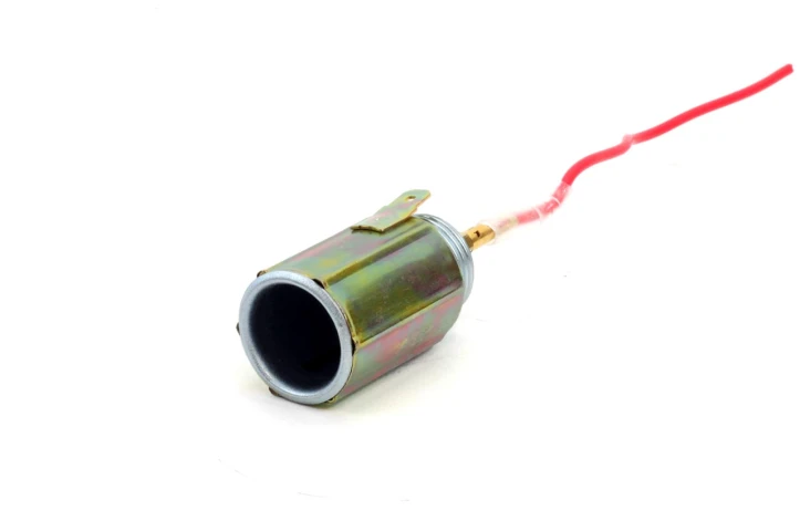 AMIO zásuvka autozapaľovača 12V